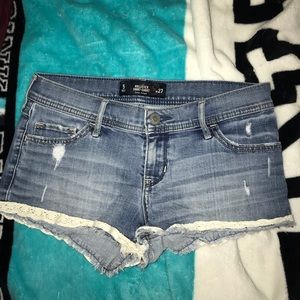 Short blue jean hollister shorts
